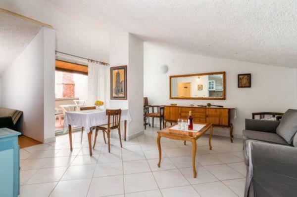 Apartman Turk Apartment Premantura Exterior photo